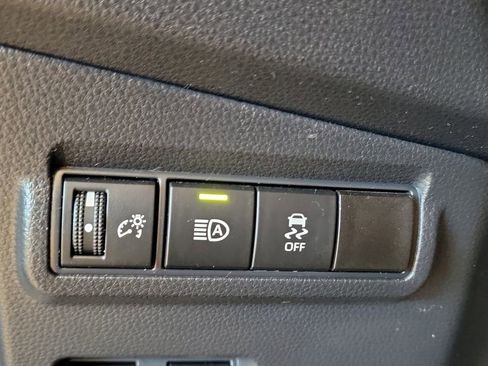 Used 2024 Toyota Corolla Cross XSE w/ Convenience Package image 14