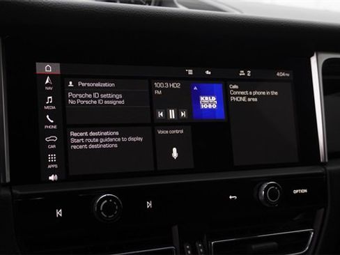 Used 2023 Porsche Macan image 24