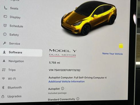 Used 2024 Tesla Model Y Performance image 13