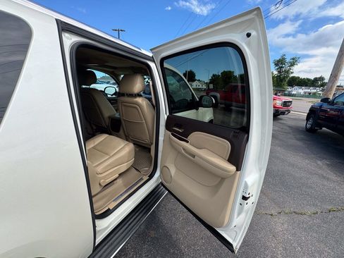 Used 2014 GMC Yukon XL Denali AWD/4WD image 39