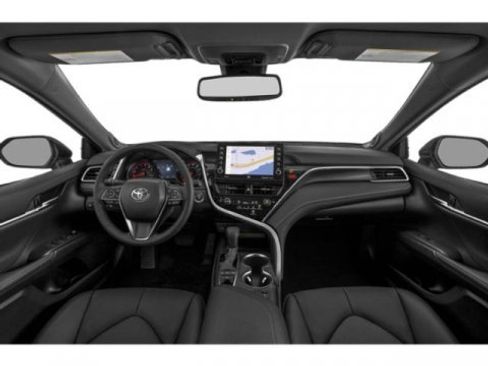 Used 2022 Toyota Camry XSE FWD image 8