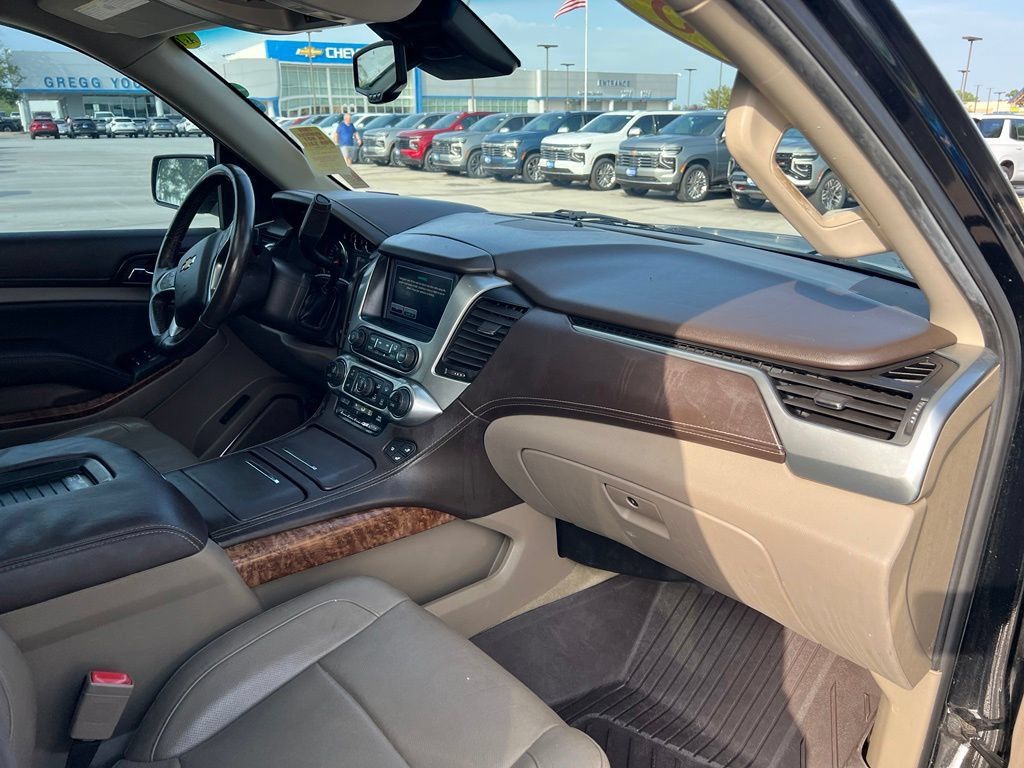 Used 2015 Chevrolet Tahoe LTZ AWD/4WD image 32