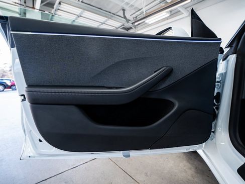 Used 2025 Tesla Model 3 Long Range image 24