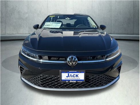 New 2026 Volkswagen Jetta SE image 5