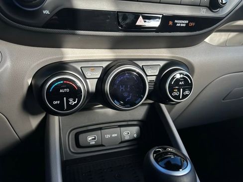 Certified 2026 Hyundai Venue SEL image 22