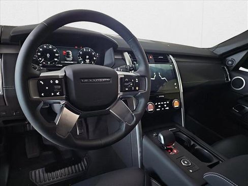 New 2025 Land Rover Discovery Dynamic SE AWD/4WD image 22