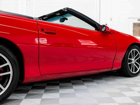 Used 2002 Chevrolet Camaro Z28 w/ SS Performance/Appearance Pkg RWD image 20