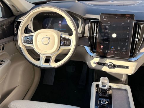 New 2026 Volvo XC90 B6 Ultra w/ Protection Package AWD/4WD image 24