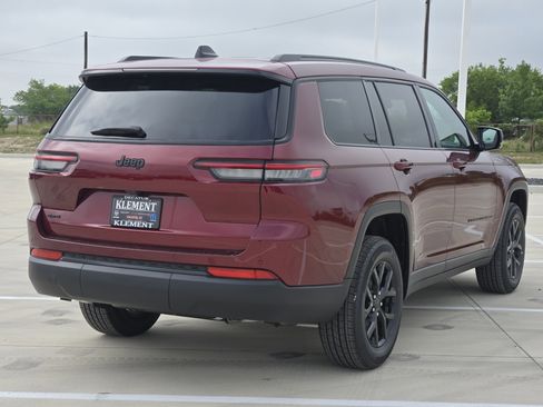 New 2025 Jeep Grand Cherokee L Altitude image 5
