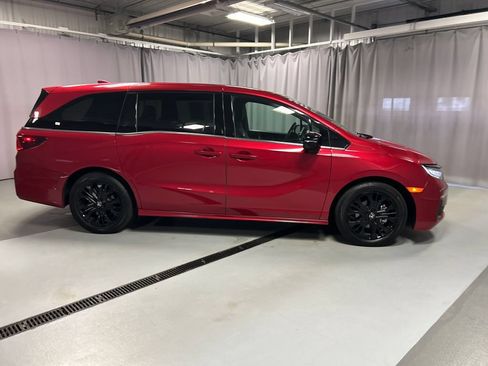 Used 2025 Honda Odyssey Sport-L image 8