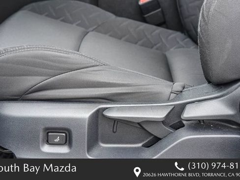 Used 2025 Toyota Tacoma SR5 AWD/4WD image 22