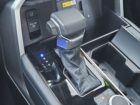 Used 2023 Toyota Tundra Platinum image 16