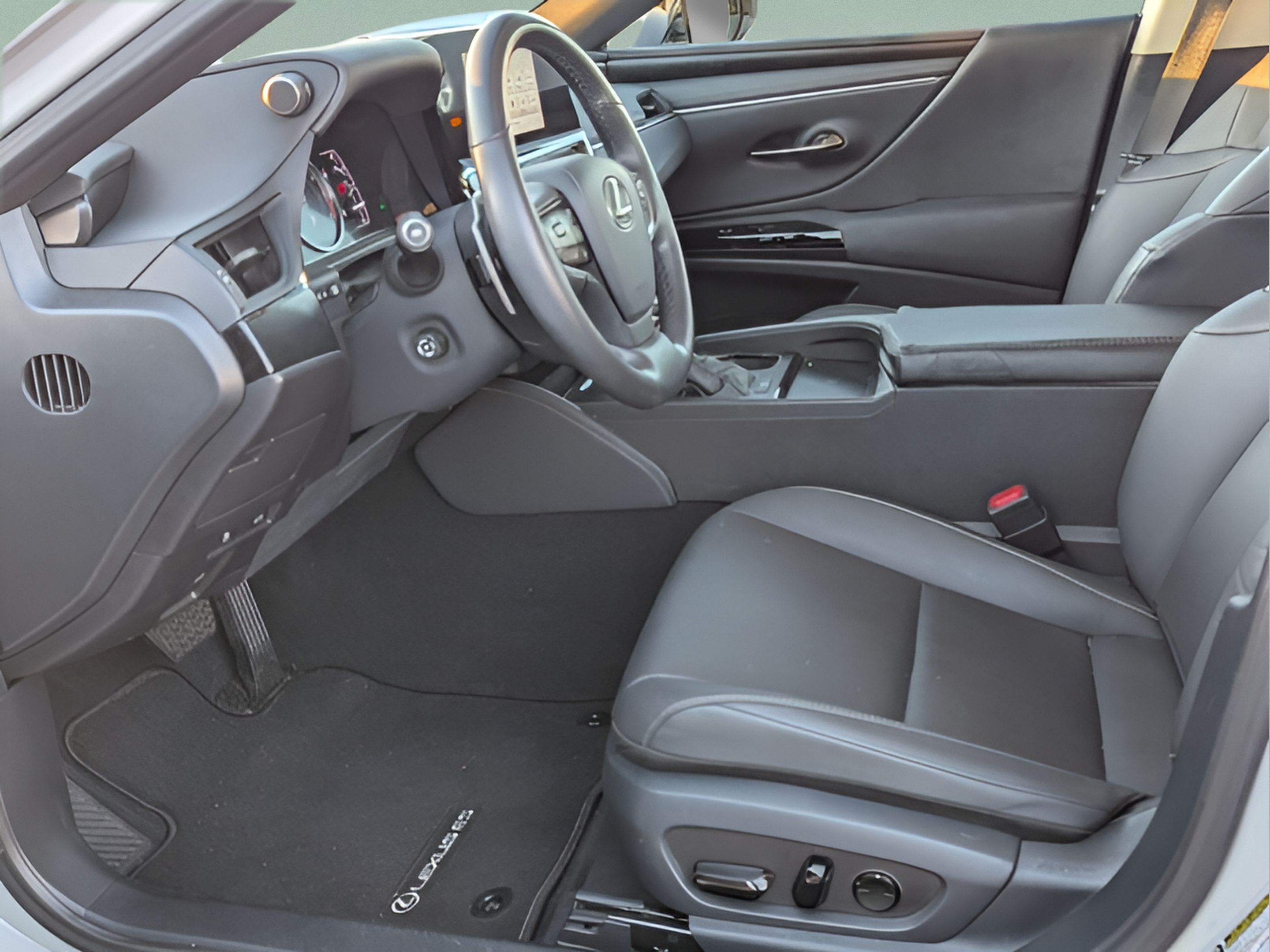 Certified 2024 Lexus ES 350 w/ Premium Package FWD image 9