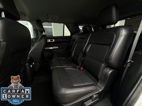 Used 2023 Ford Explorer Limited AWD/4WD image 23