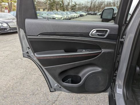 Used 2019 Jeep Grand Cherokee Trailhawk w/ Trailhawk Luxury Group AWD/4WD image 34