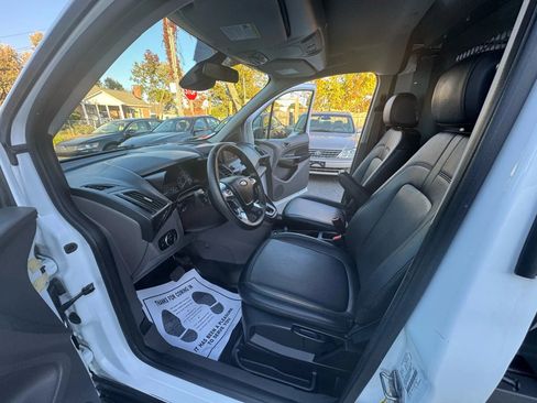 Used 2019 Ford Transit Connect XL image 26