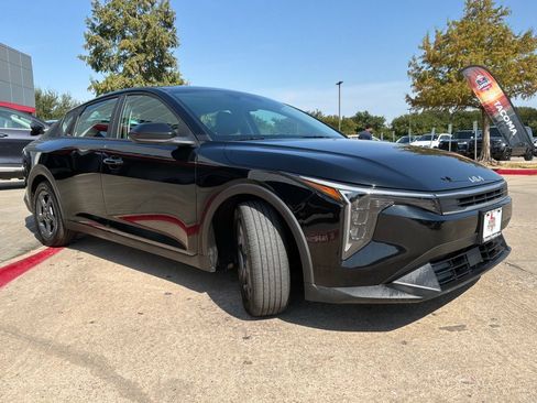 Used 2025 Kia K4 FWD image 4