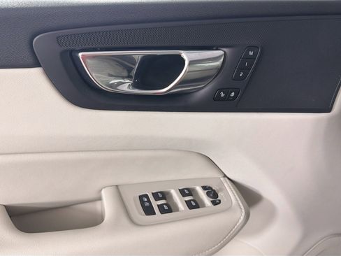 Certified 2023 Volvo XC60 B5 Plus w/ Protection Package Premier FWD image 17