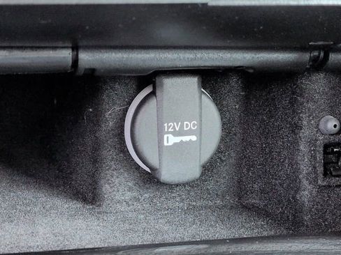 Used 2022 Chrysler 300 Touring image 21