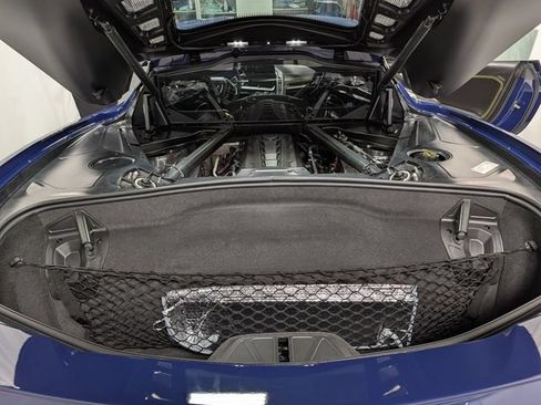 Used 2025 Chevrolet Corvette Stingray Premium Cpe w/ Z51 Performance Package RWD image 13