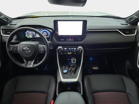 Used 2025 Toyota RAV4 XSE w/ Weather Package AWD/4WD image 12