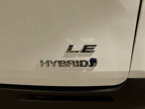 Certified 2022 Toyota Sienna LE FWD image 27