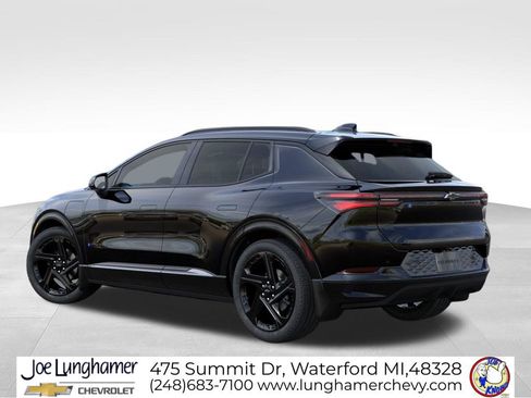 New 2026 Chevrolet Equinox EV RS AWD/4WD image 3
