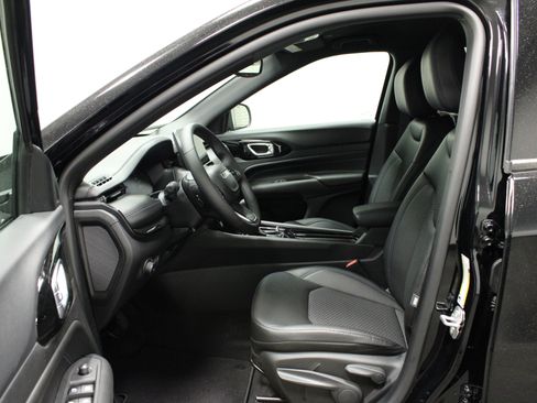 New 2026 Jeep Compass Latitude image 12