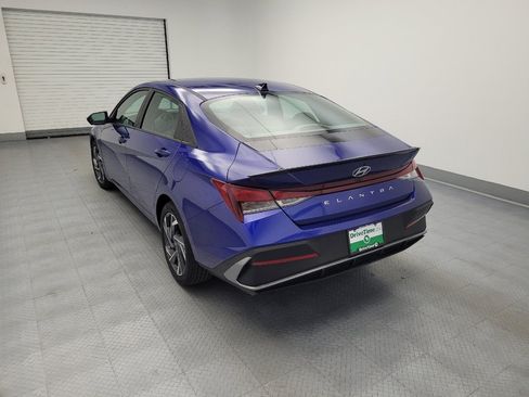 Used 2025 Hyundai Elantra Sport w/ Cargo Package FWD image 5