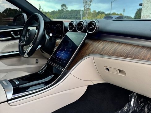 Used 2024 Mercedes-Benz C 300 Sedan image 17