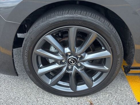Used 2023 MAZDA MAZDA3 s FWD image 18