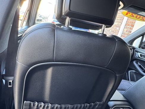 Used 2021 Porsche Macan image 42