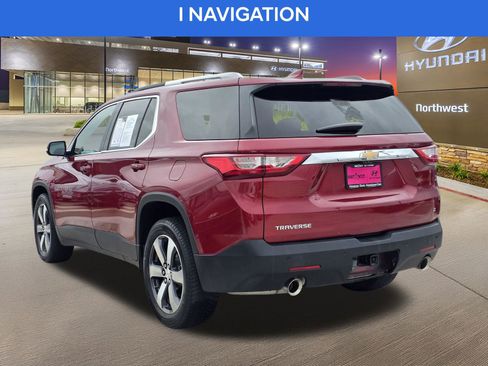 Used 2018 Chevrolet Traverse LT image 9
