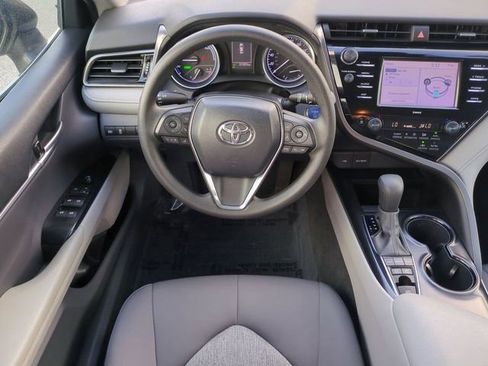 Used 2020 Toyota Camry LE image 15