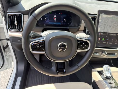 Used 2026 Volvo XC90 B6 Plus w/ Protection Package Premier AWD/4WD image 19