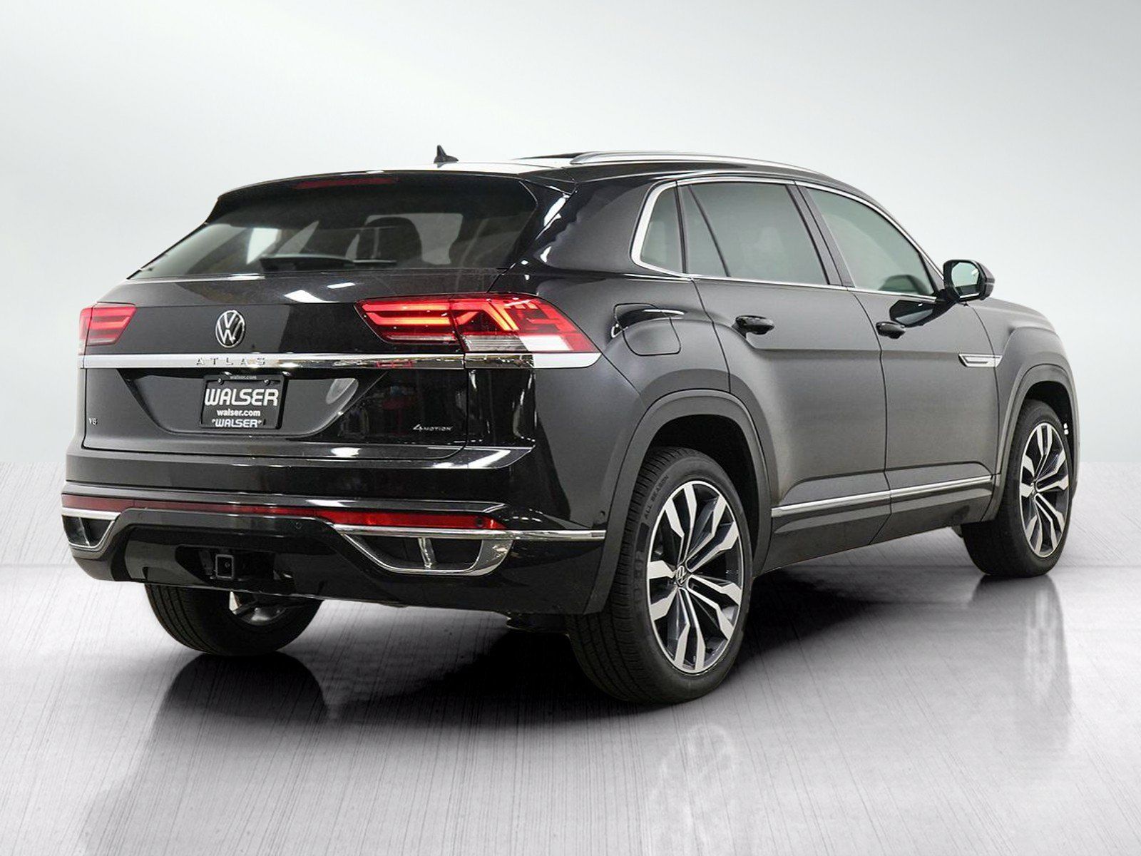 Used 2023 Volkswagen Atlas Cross Sport SEL Premium R-Line AWD/4WD image 7