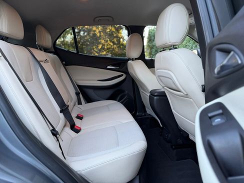 Used 2021 Buick Encore GX Select image 17