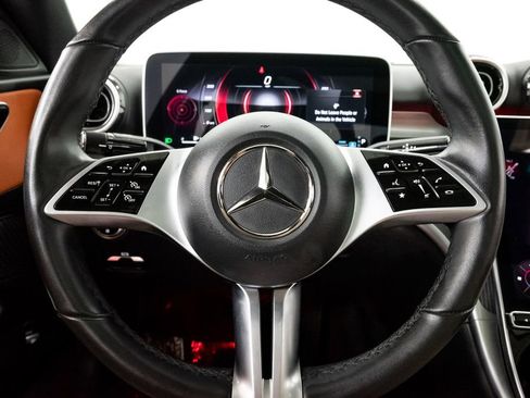 Used 2025 Mercedes-Benz C 300 4MATIC Sedan image 16