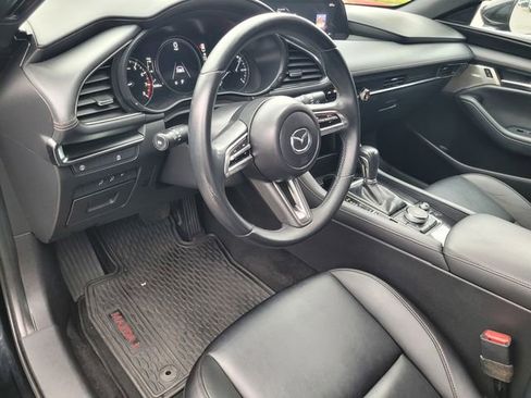 Used 2019 MAZDA MAZDA3 AWD Hatchback w/ Preferred Pkg image 9