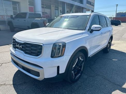 Certified 2024 Kia Telluride S w/ S Sunroof Package AWD/4WD image 11