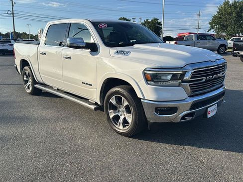 Used 2022 RAM 1500 Laramie AWD/4WD image 1