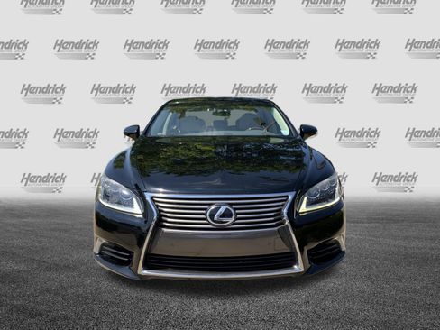 Used 2013 Lexus LS 460 AWD w/ Comfort Pkg image 3