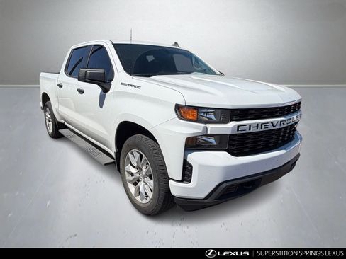 Used 2021 Chevrolet Silverado 1500 Custom image 2