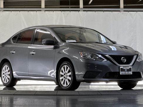 Used 2016 Nissan Sentra S FWD image 6
