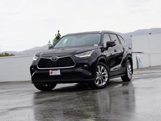 Certified 2026 Toyota Highlander Limited w/ Protection Package #3 (TMS) AWD/4WD image 3