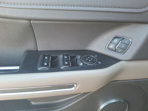 Used 2020 Ford Expedition Max XLT w/ Equipment Group 202A image 12