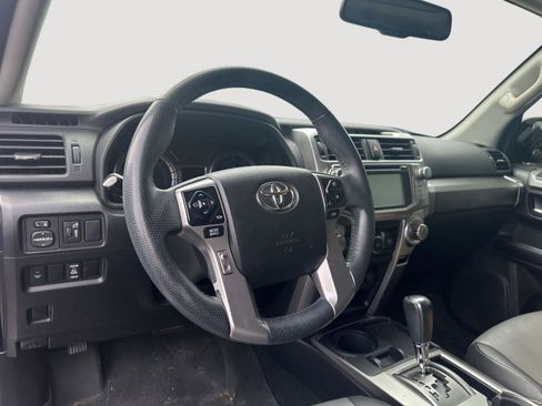 Used 2019 Toyota 4Runner SR5 Premium RWD image 10