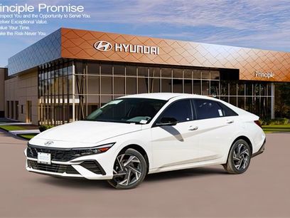 New 2025 Hyundai Elantra SEL