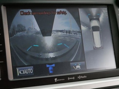 Used 2017 Toyota Highlander Limited Platinum image 30