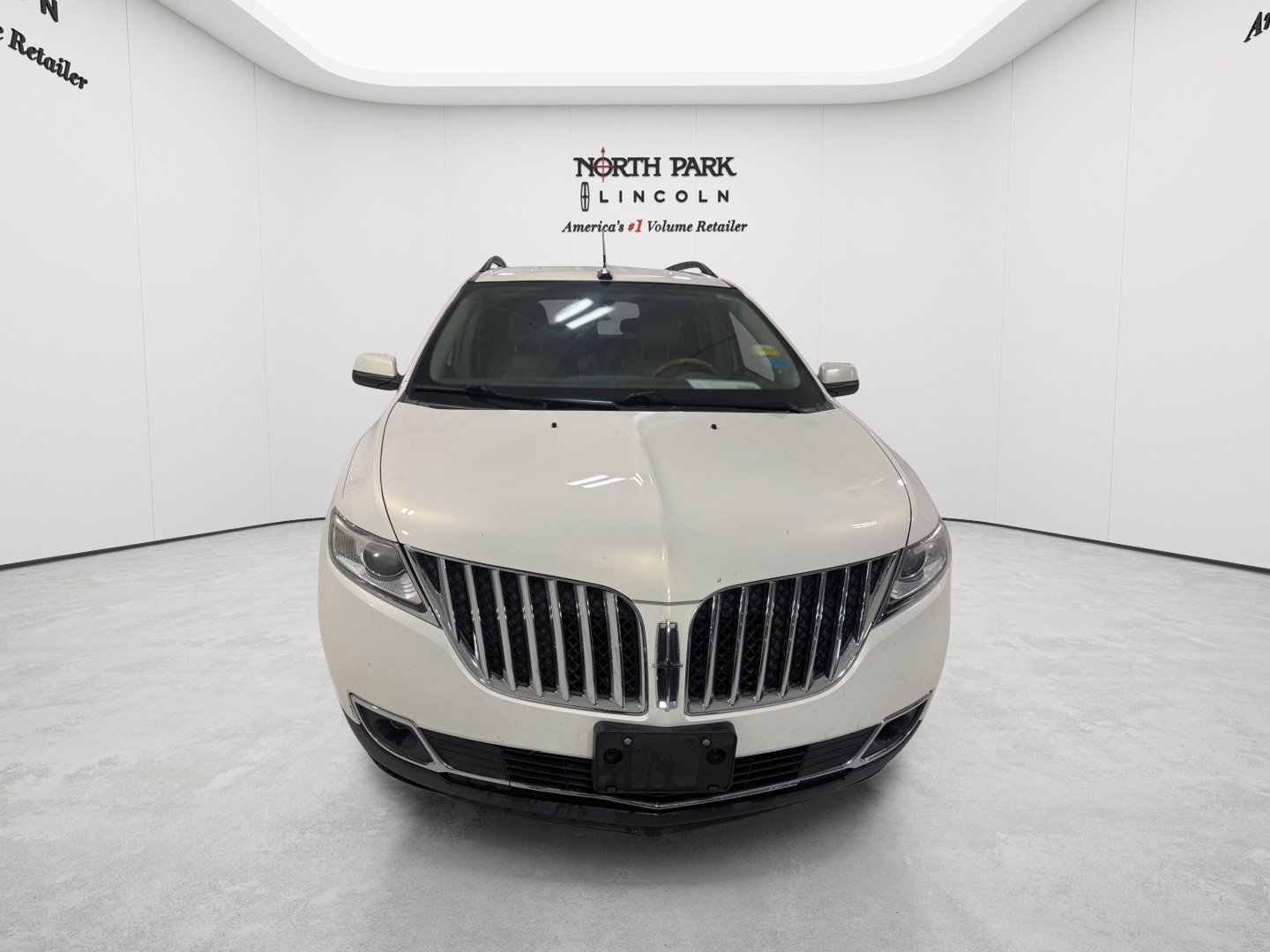Used 2013 Lincoln MKX FWD w/ Wood Pkg image 8